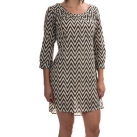 Yala Dresses & Skirts - Yala Chevron Organic Cotton XL Dress Black Khaki
